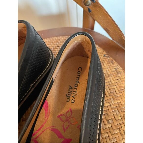 Comfortivia align Laina perforated black loafers nwob - Picture 8 of 10